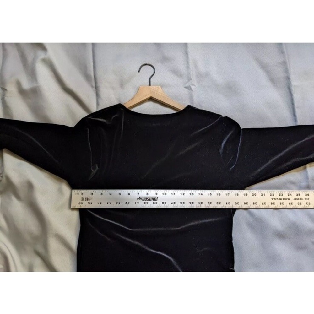 Sundance Black Velour Top L Faux Wrap Stretch Whimsigoth Boho Chic Classic - Picture 10 of 13
